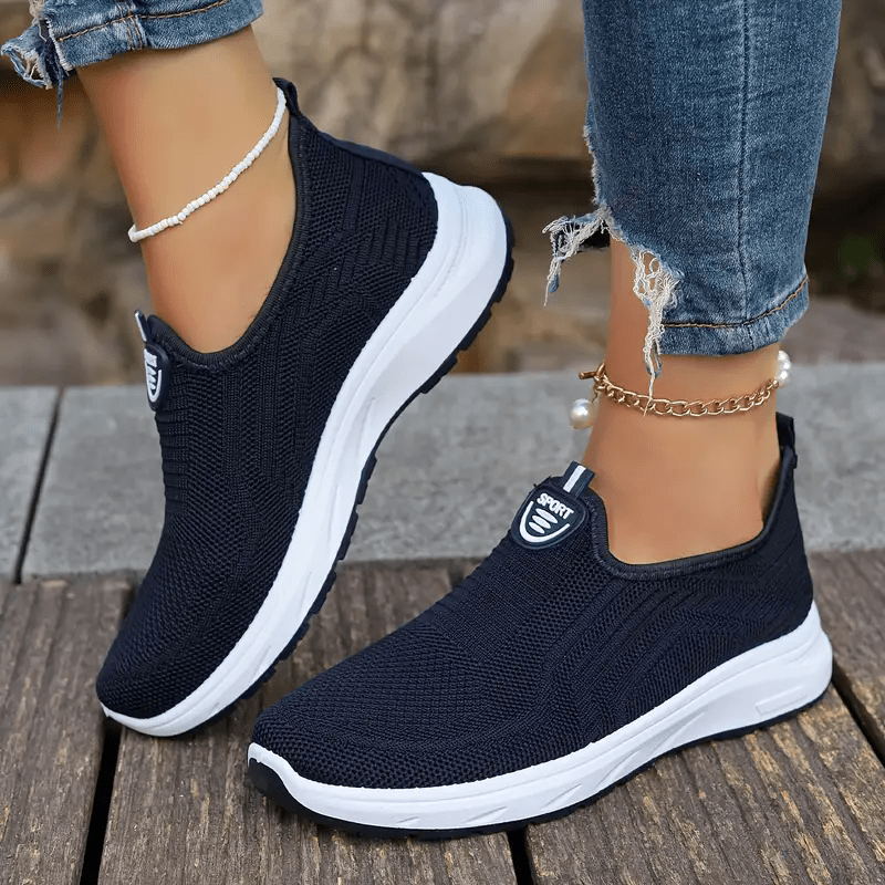 Veloura - Ademende effen slip-on modeschoenen